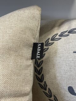 Alternative view of CAPA ALMOFADA DE LETRAS